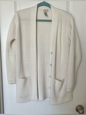Yarnworks Medium White Longsleeve Knit Cardigan